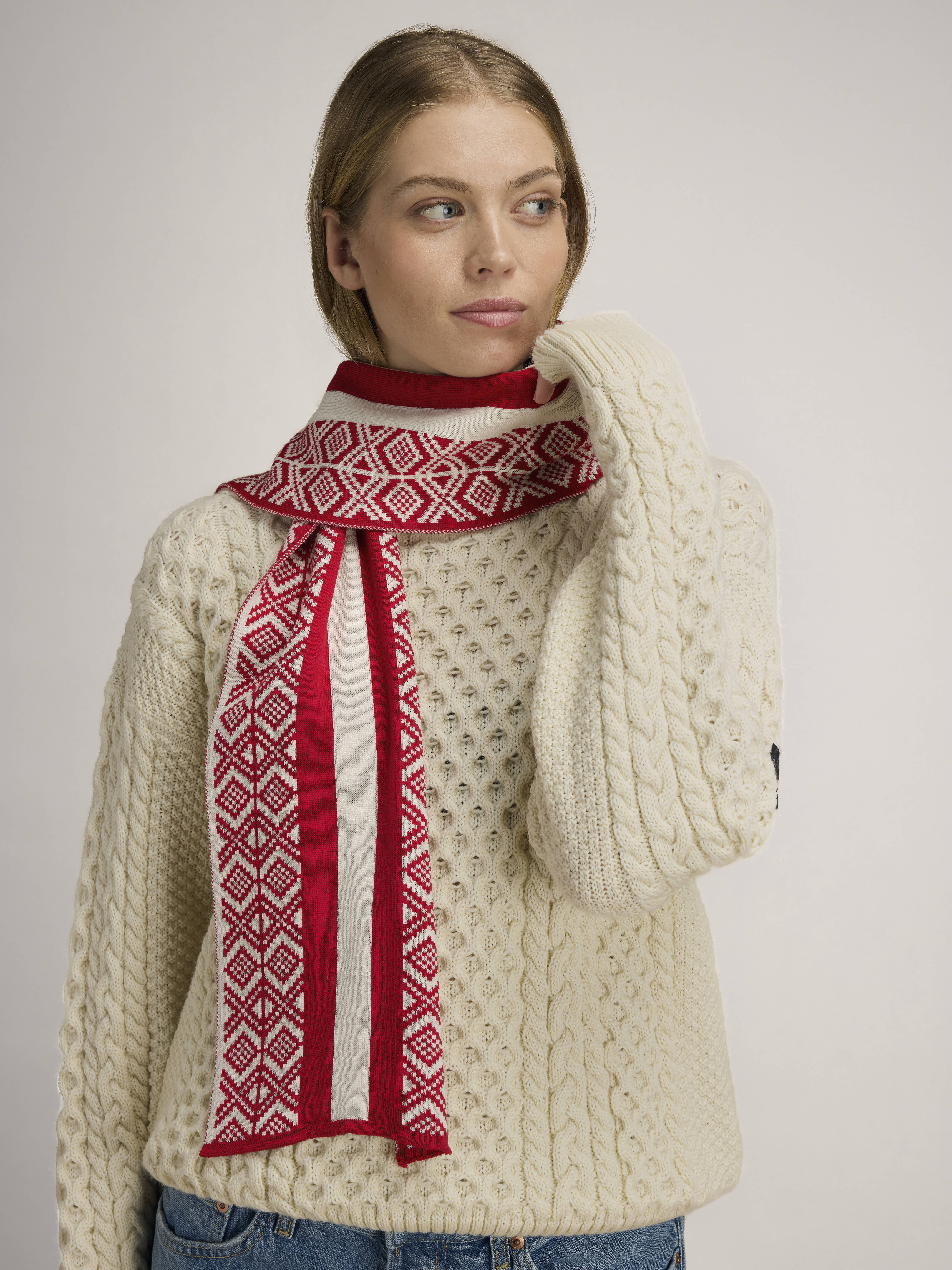 Kvitegga Scarf - Merino Wool Raspberry Offwhite