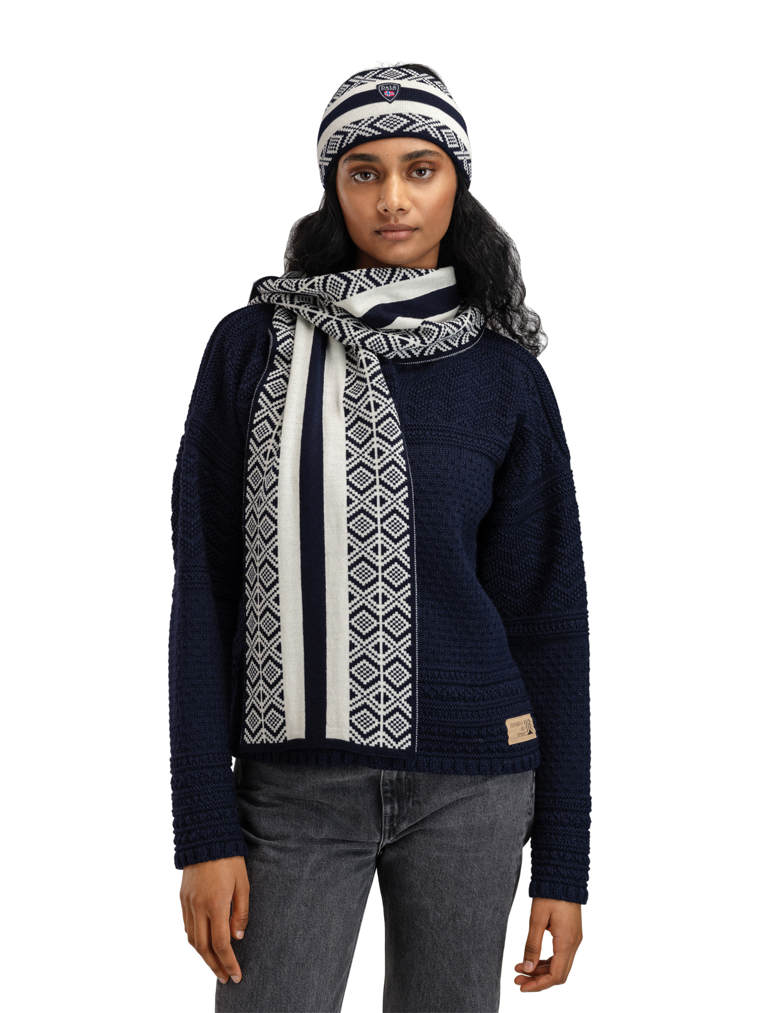 Kvitegga Scarf - Merino Wool Navy Offwhite