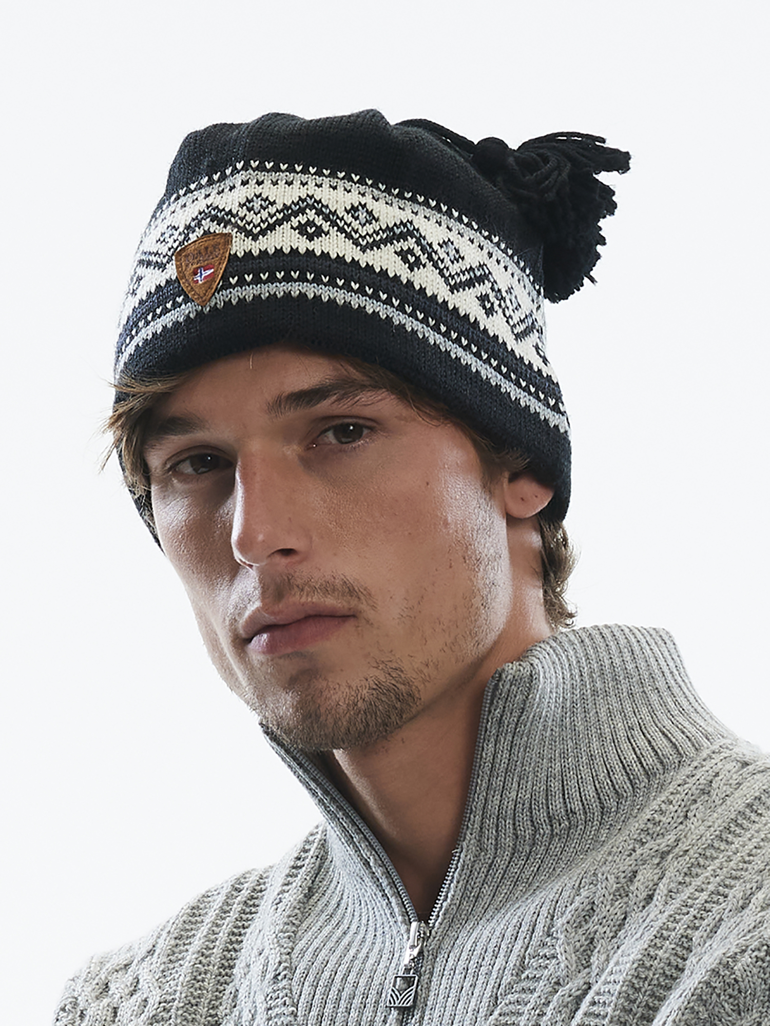 Vail Hat Unisex Black White Dale of Norway Dale of Norway