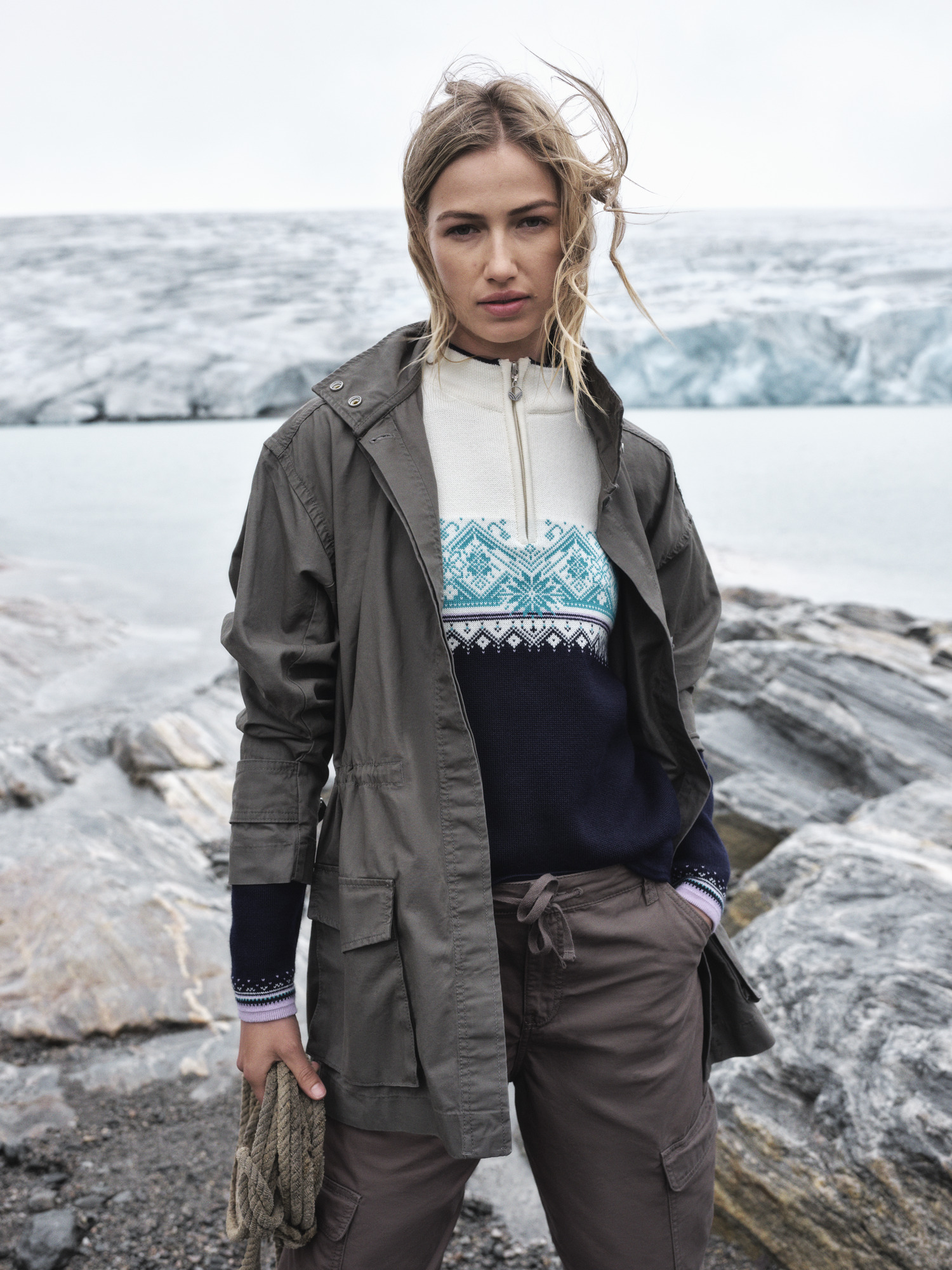 Snow sweater women's outlet
