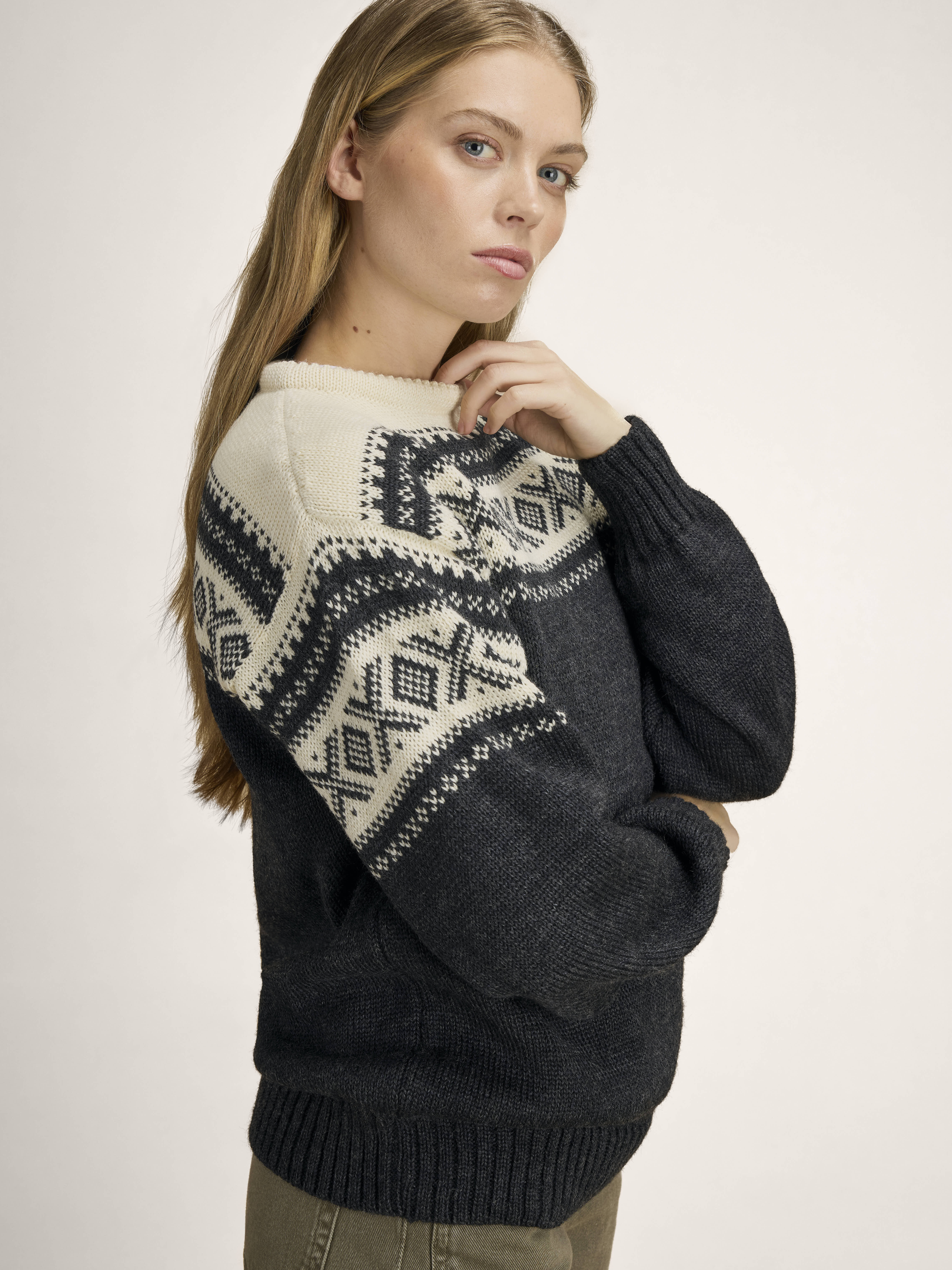 Cortina 1956 Sweater - Norwegian Wool Dark Charcoal