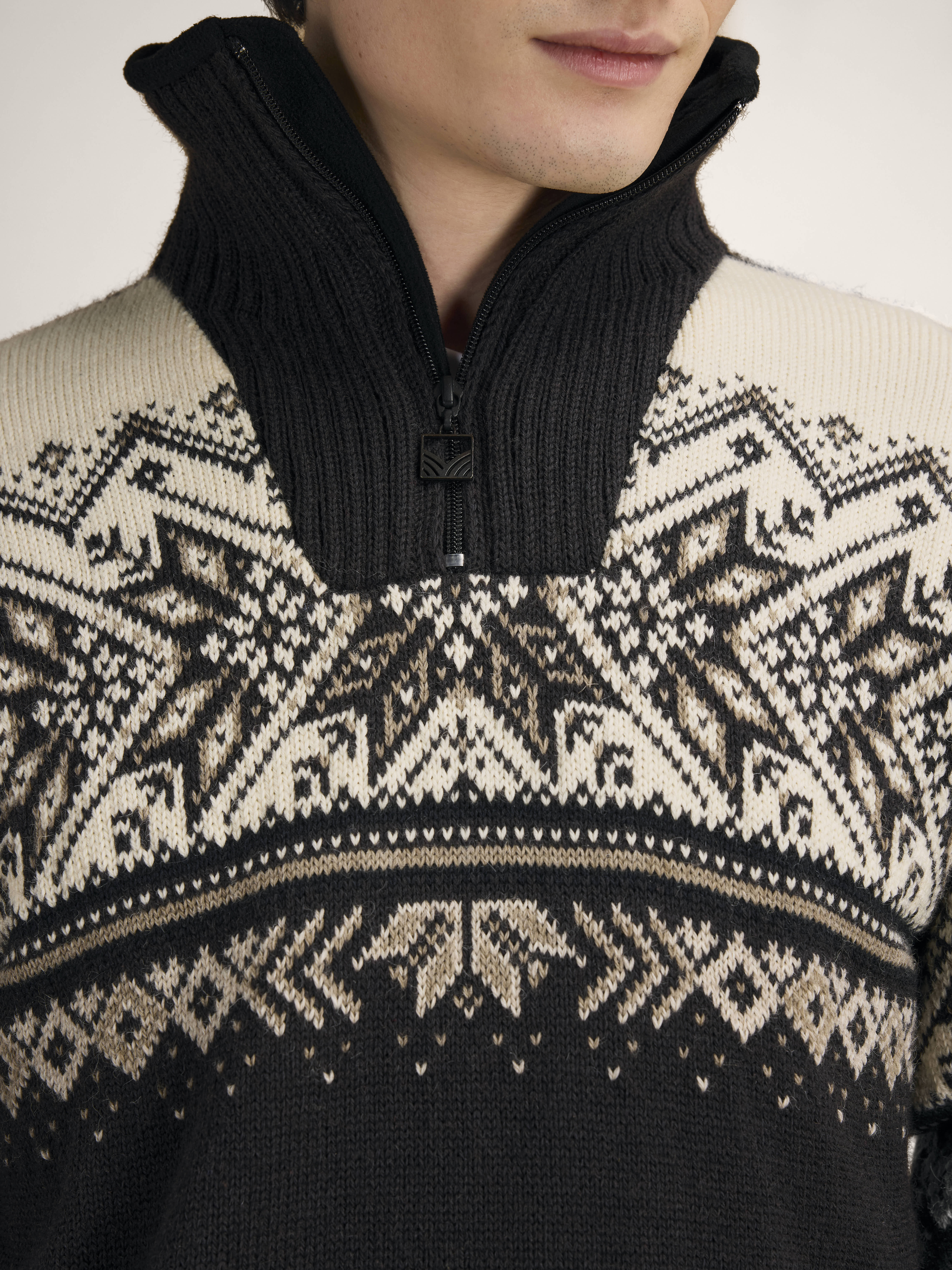 Vail Windproof Men’s Sweater - Norwegian Wool  Black Sandstone
