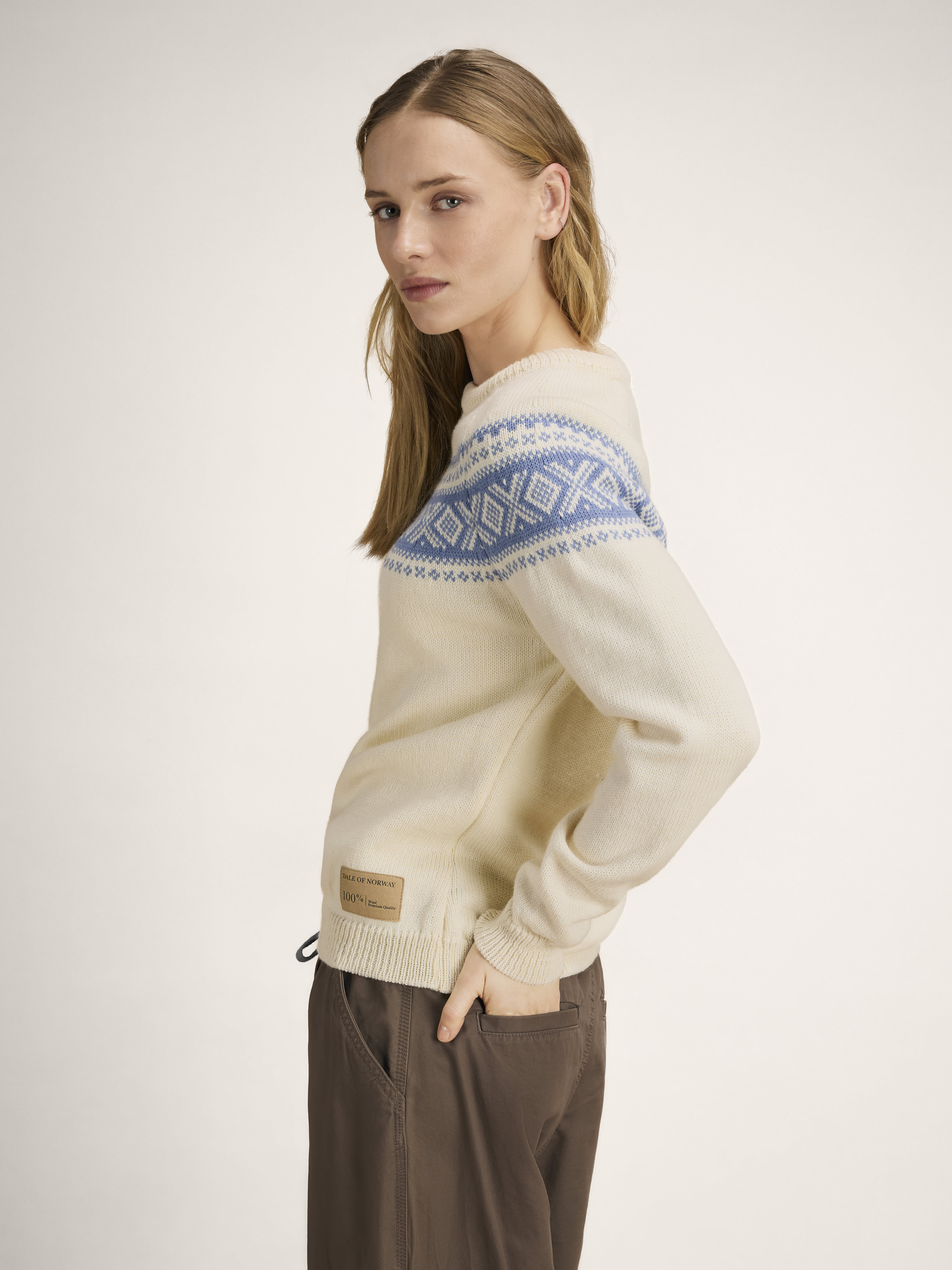 Vågsøy women’s wool sweater  Offwhite Blueshadow