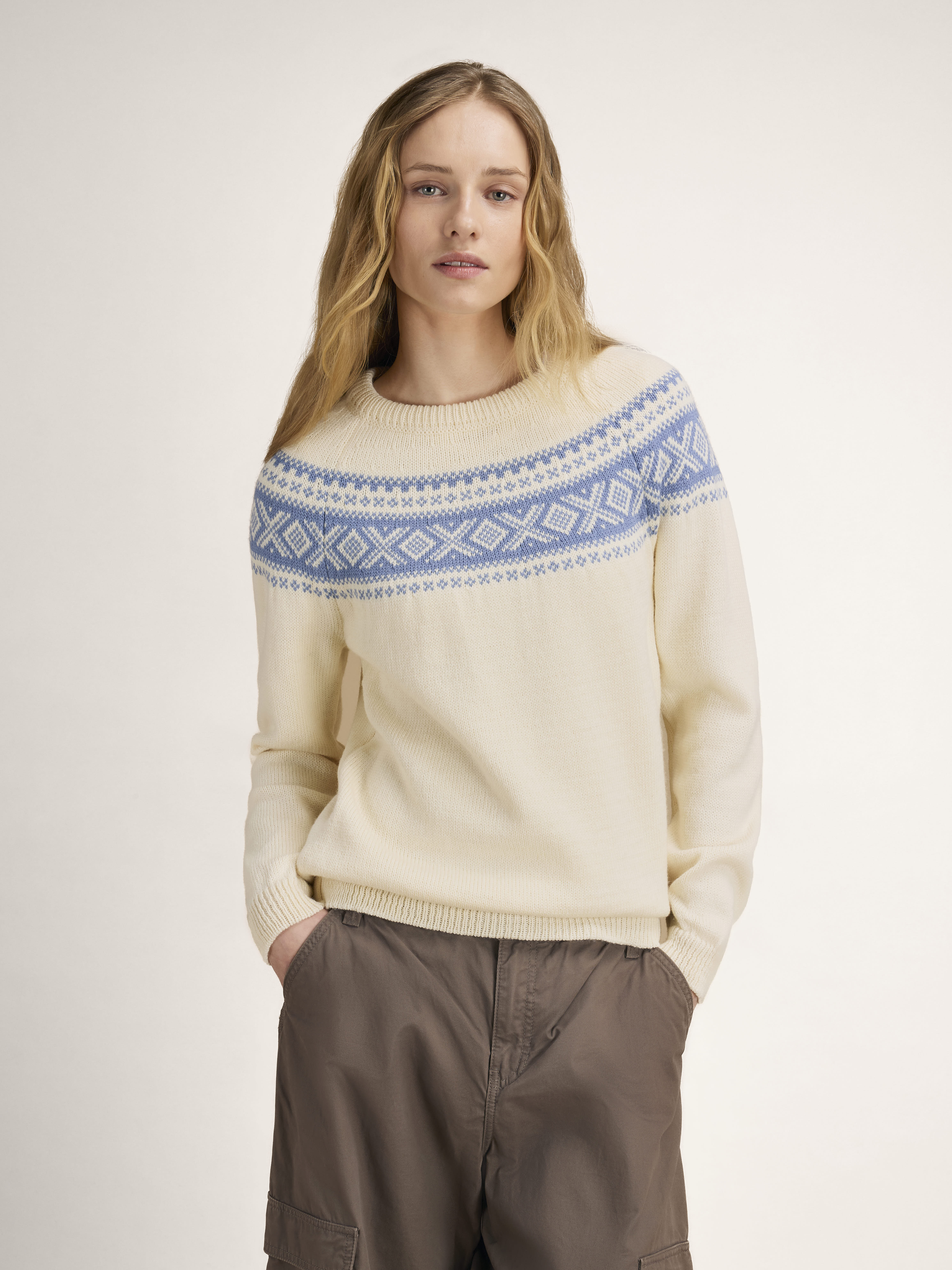 Vågsøy women’s wool sweater  Offwhite Blueshadow