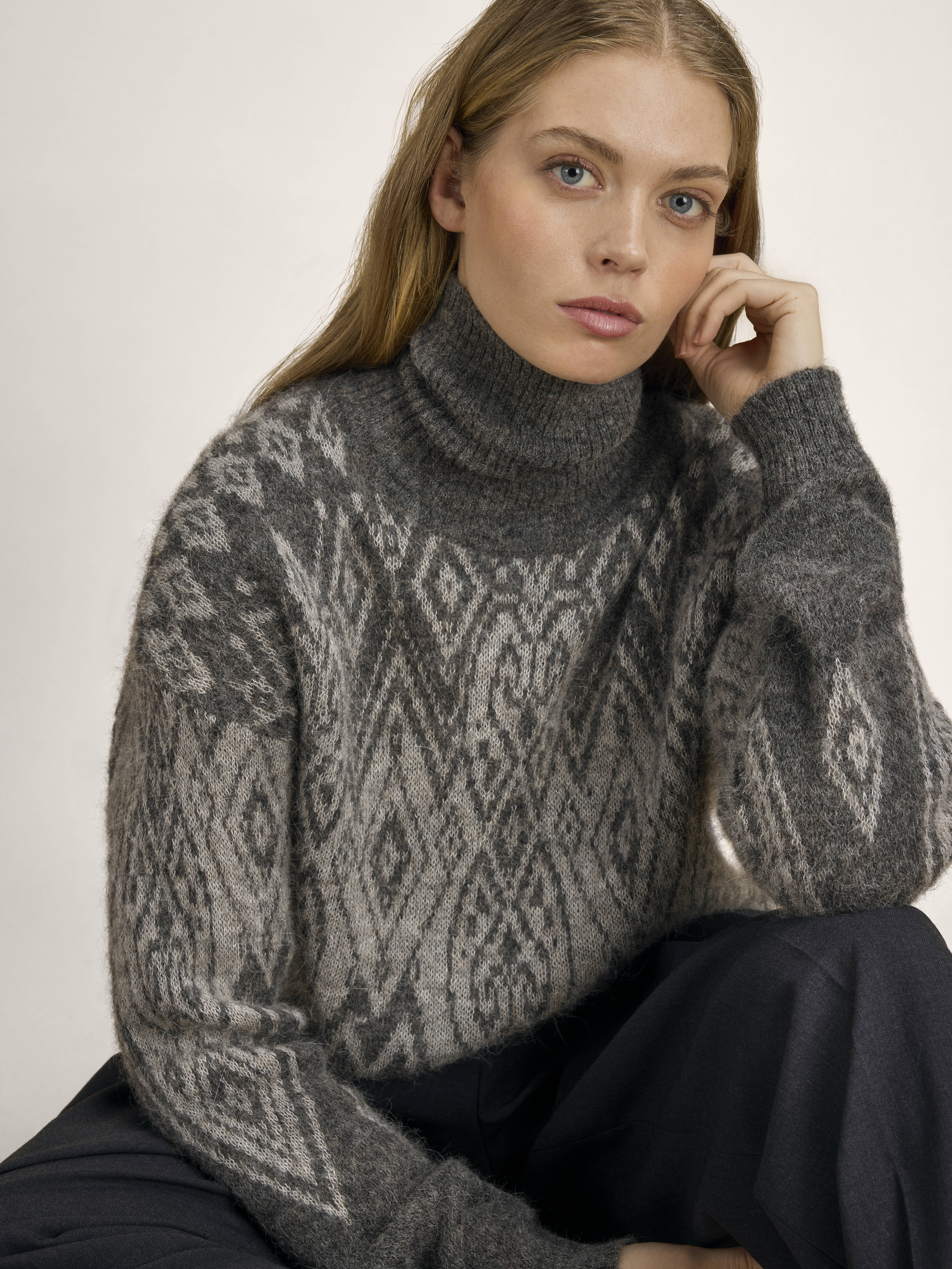 Falun Alpa Women’s Sweater  Darkcharcoal Lightcharcoal