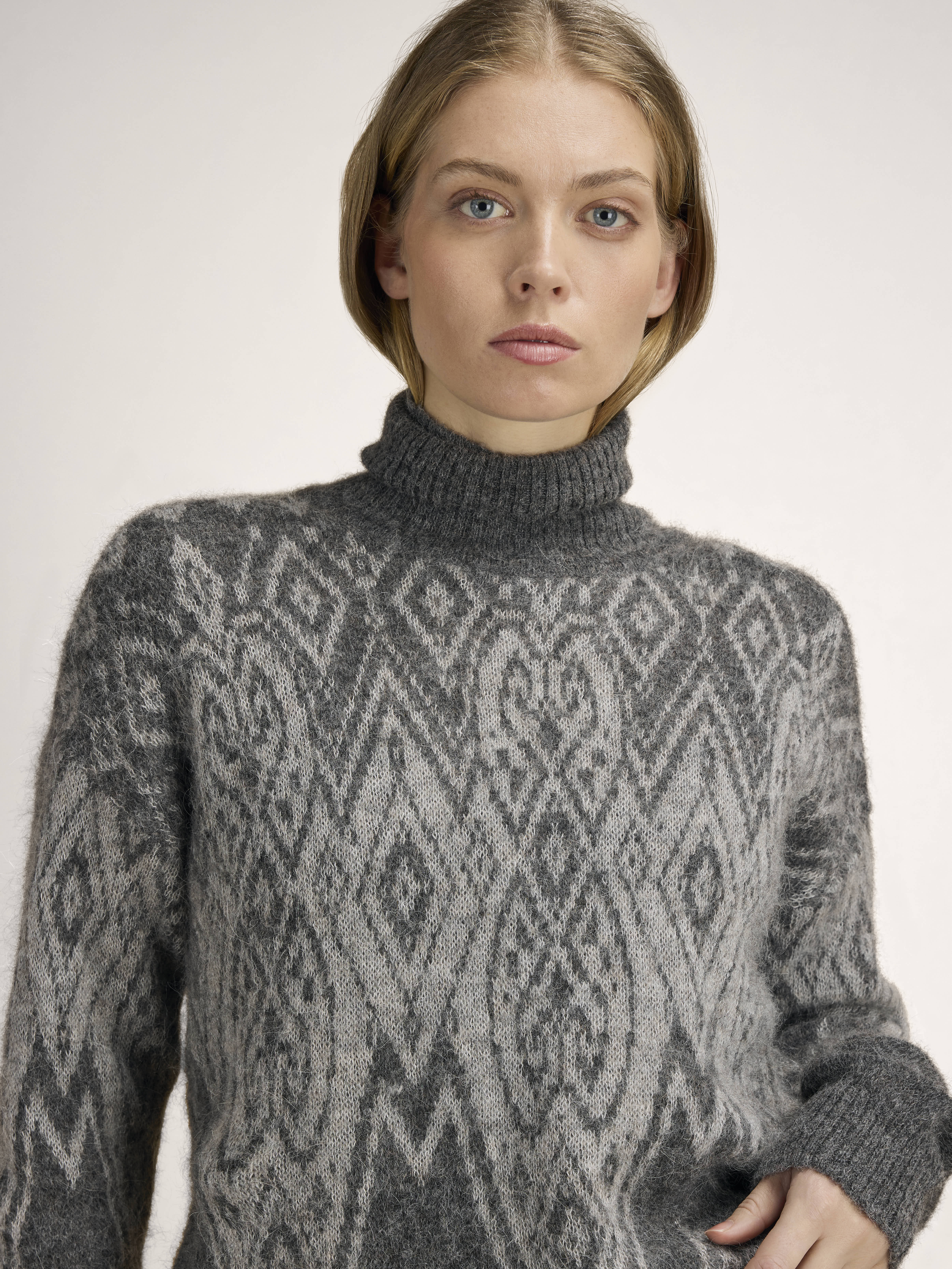 Falun Alpa Women’s Sweater  Darkcharcoal Lightcharcoal