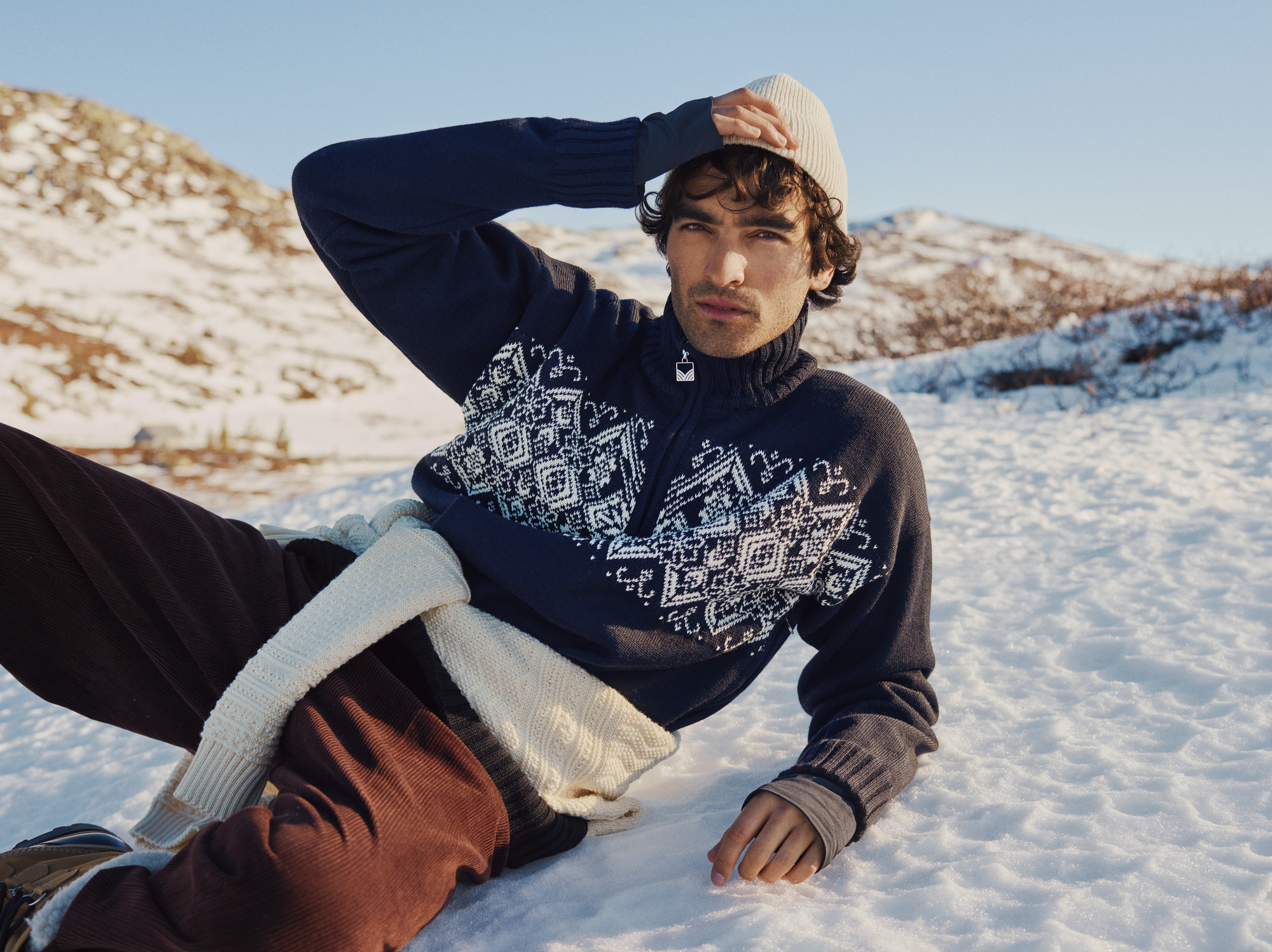 Roset Masc. WP Black Offwhite - Dale of Norway