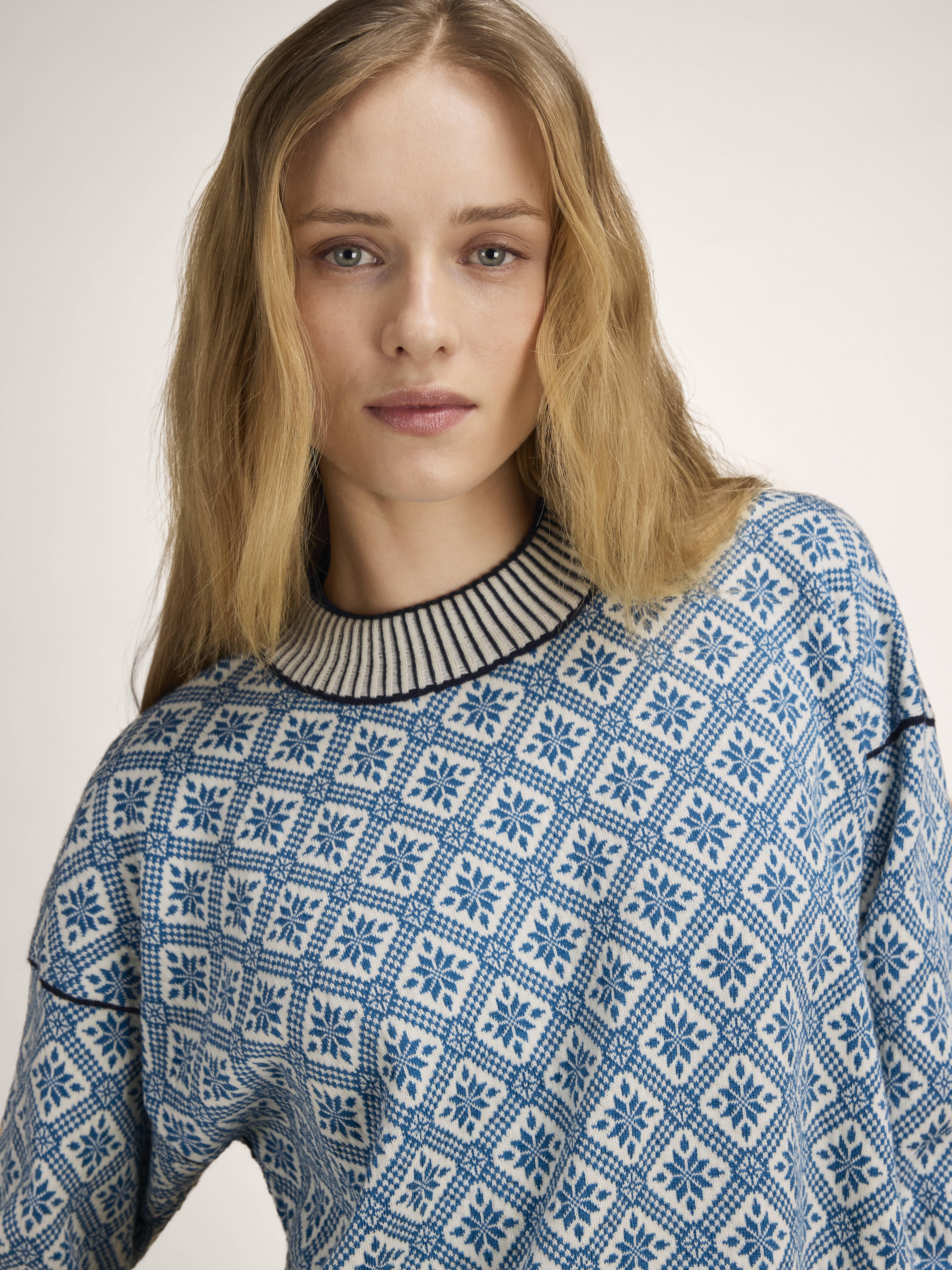 Langøy Women's Sweater - Merino Wool Arctic Blue Offwhite