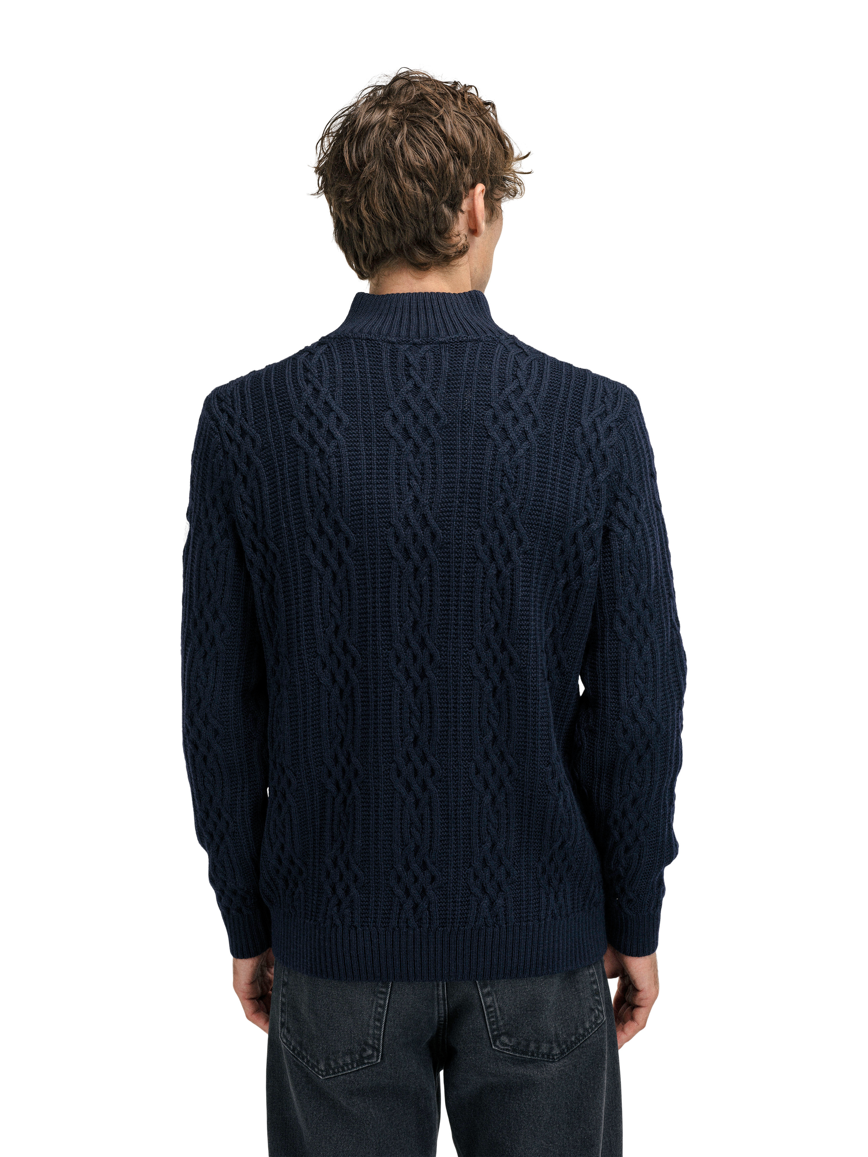 94731_c_hoven_masc_sweater-154