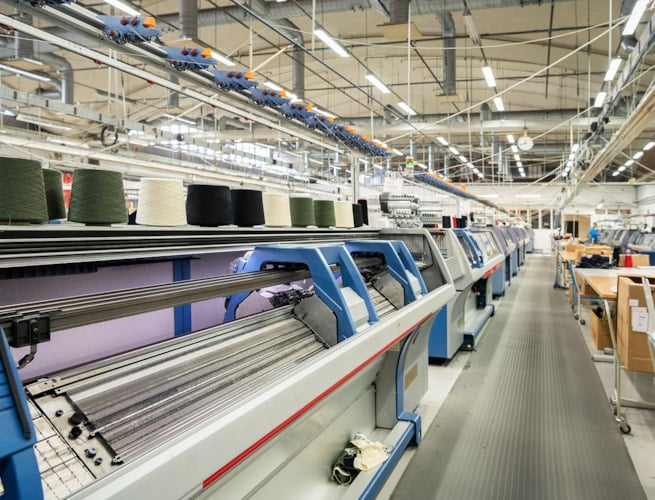 https://eu.daleofnorway.com/globalassets/dale-of-norway/redaktionellt/dale-factory/dale_knitting_machines_02_lo.jpg?height=500