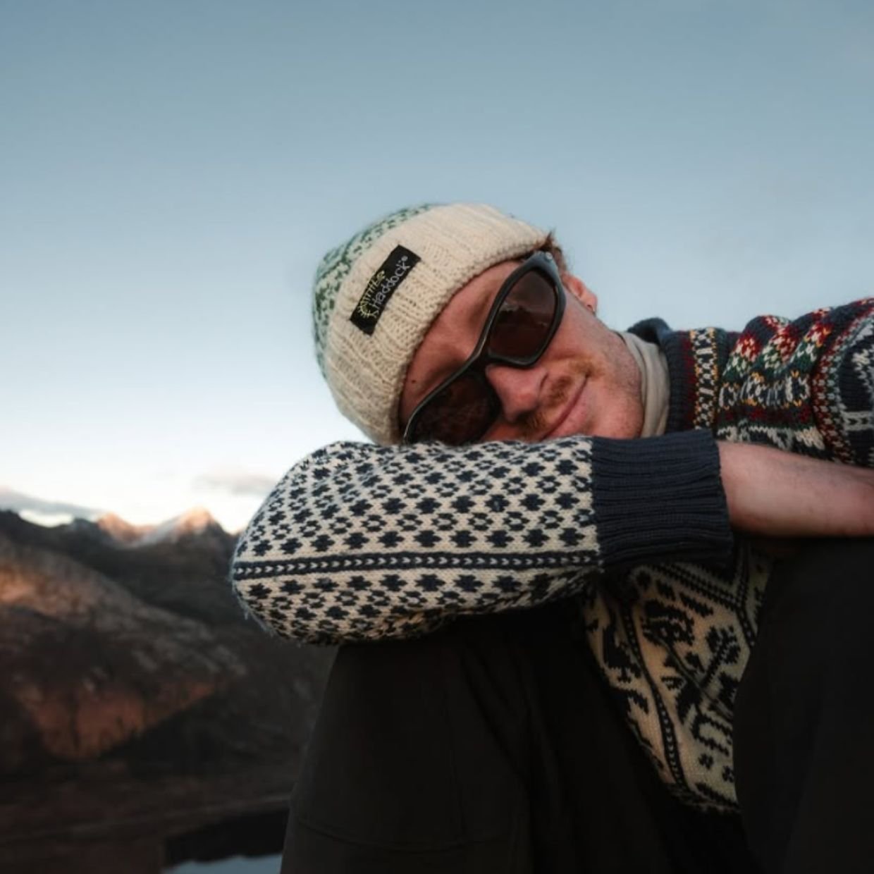 Ådne Birkeland wearing the 1994 olympic sweater and sunglasses